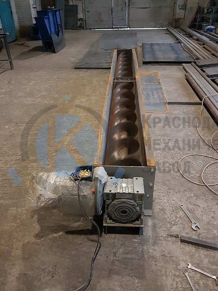 Производство Конвейер винтовой в желобе КВЖ (открытый)